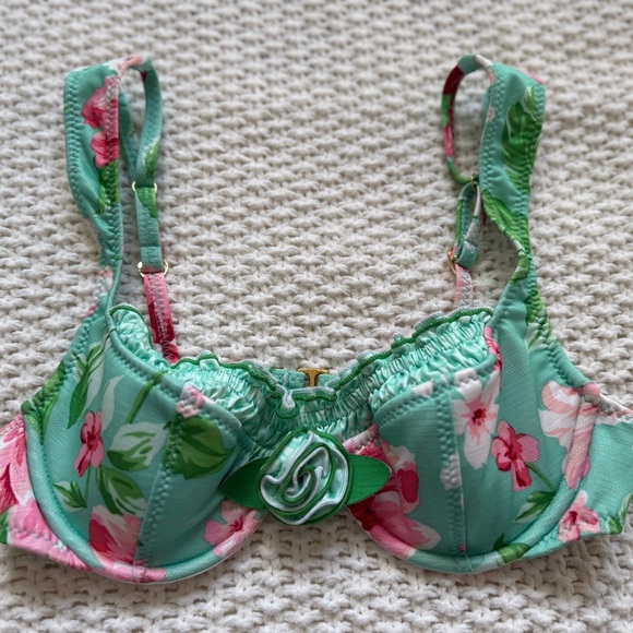 NWT Betsey Johnson Green and Pink Bikini Set in Malibu Print- Size S - Picture 2 of 10